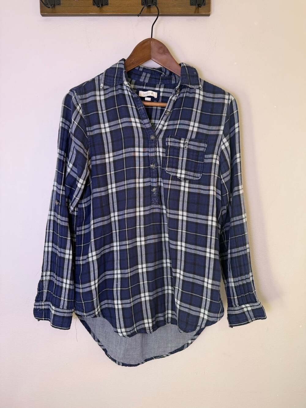 Aerie Navy Blue Plaid Popover Shirt Long Sleeve High Low Hem Medium